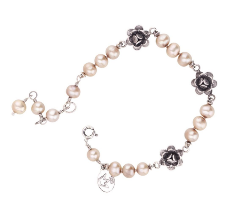 Yvone Christa Roses On Knotted Pearls Bracelet B4193 Bracciali