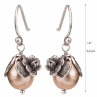 Yvone Christa Tiny Rose On Pearl Hanging Earring E3696 Orecchini