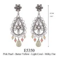 Yvone Christa Retrochic Daisy Post Flower Chand E5350 Orecchini